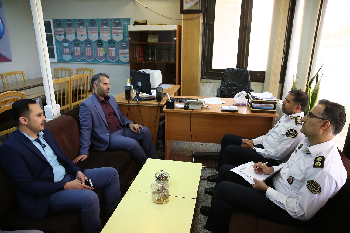 بازدید معاون آموزش و فرهنگ ترافیک پلیس راهور تهران بزرگ از باشگاه خبرنگاران جوان