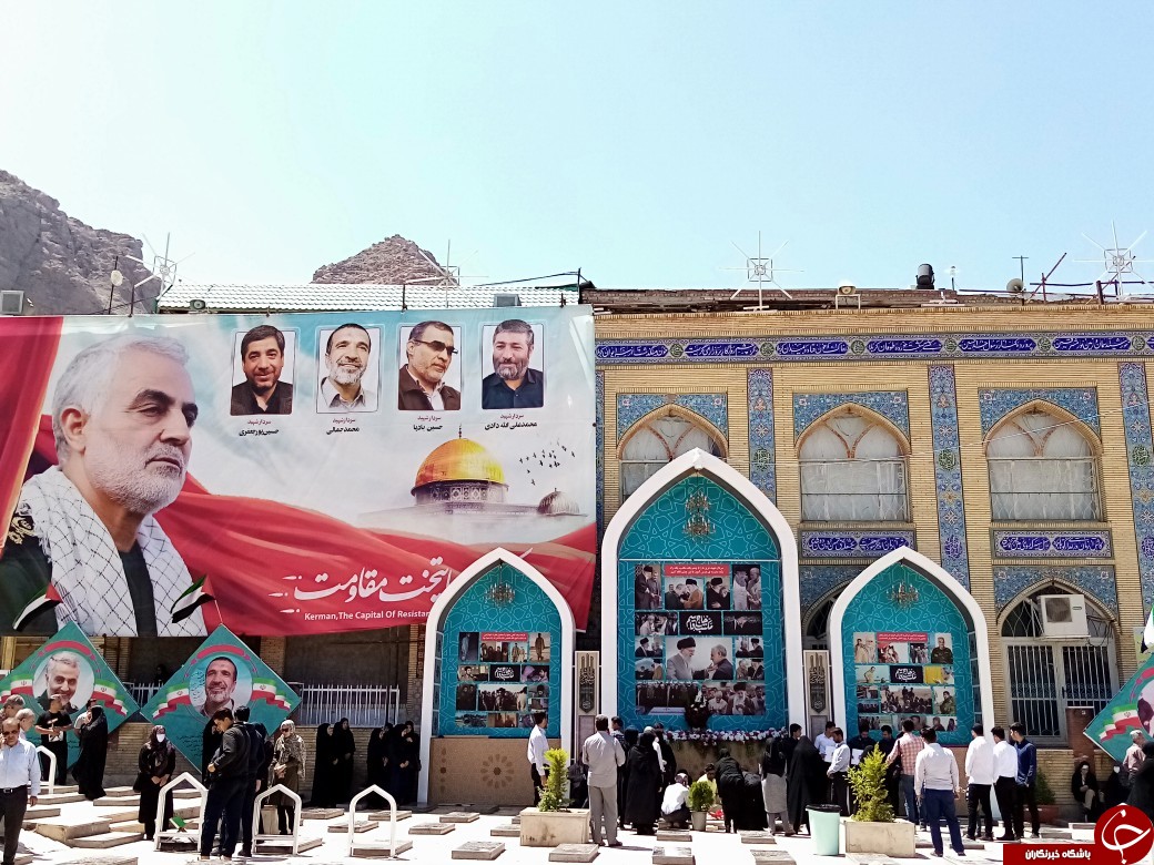 قدس در کنار فرمانده سپاه قدس