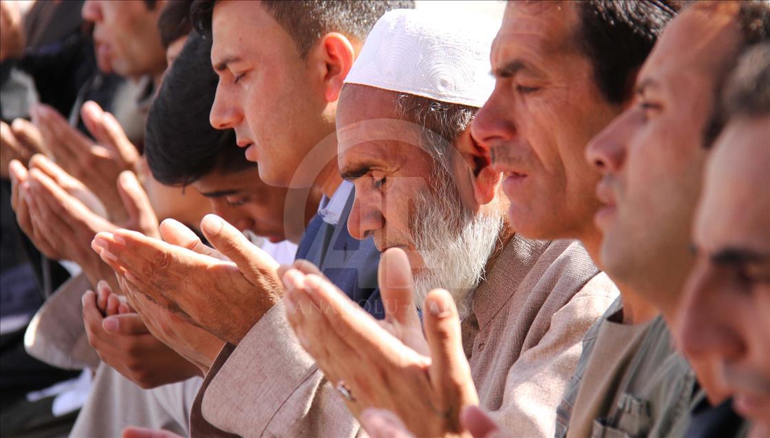 مسلمانان کشورهای دیگر عید فطر را چگونه برگزار می کنند؟