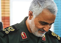 برآورده شدن آرزوی دختر شهید مدافع حرم توسط شهید سلیمانی + فیلم