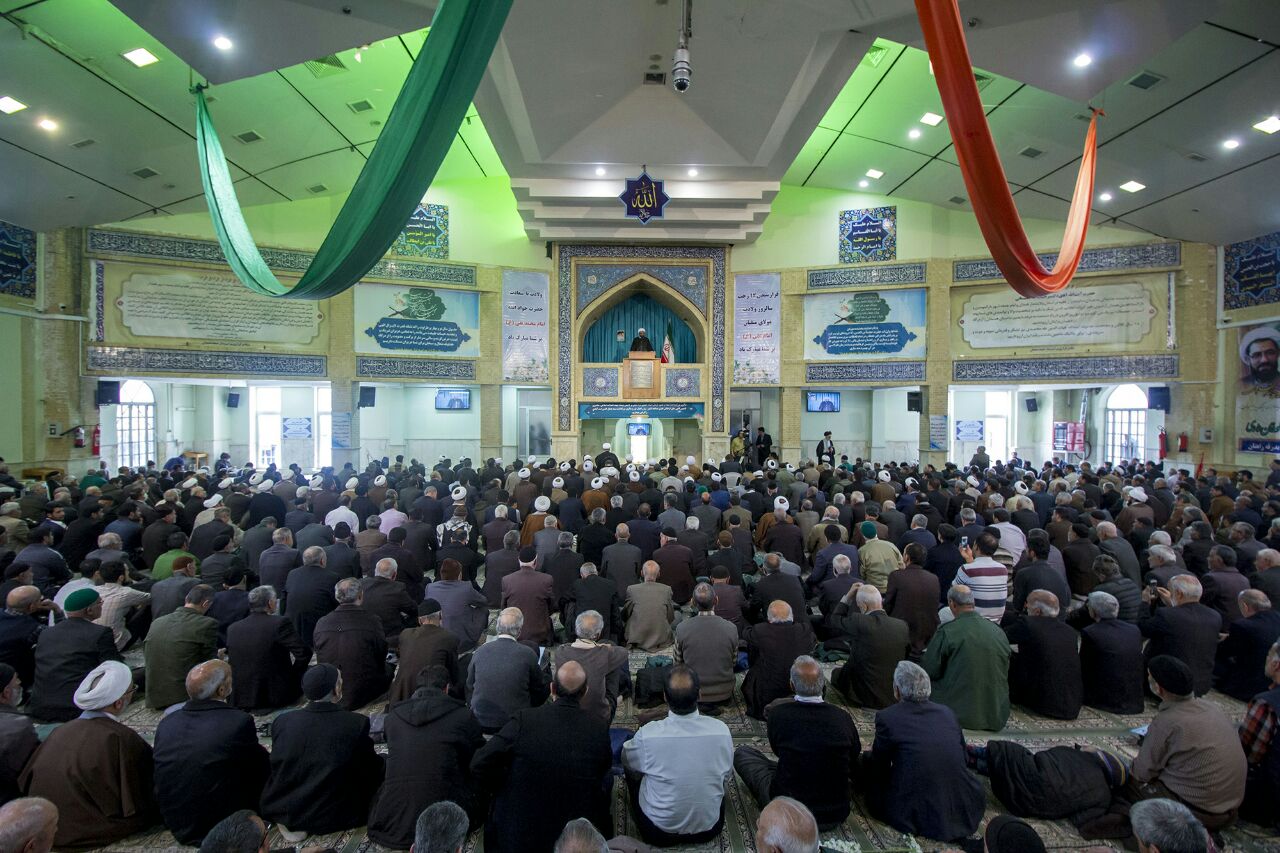 نماز جمعه همدان با رعایت نکات بهداشتی برگزار می شود