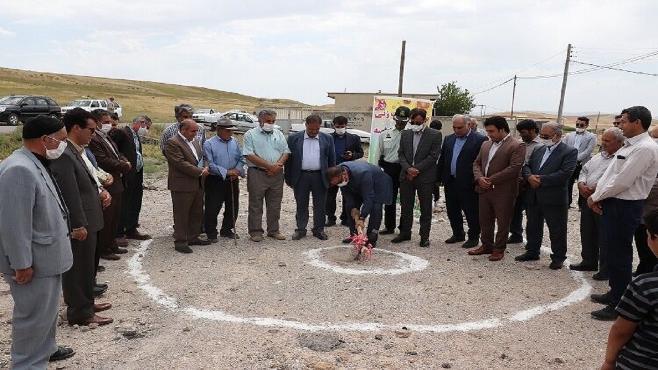 آغازعملیات اجرایی مدرسه ۲ کلاسه در روستای مونق میانه