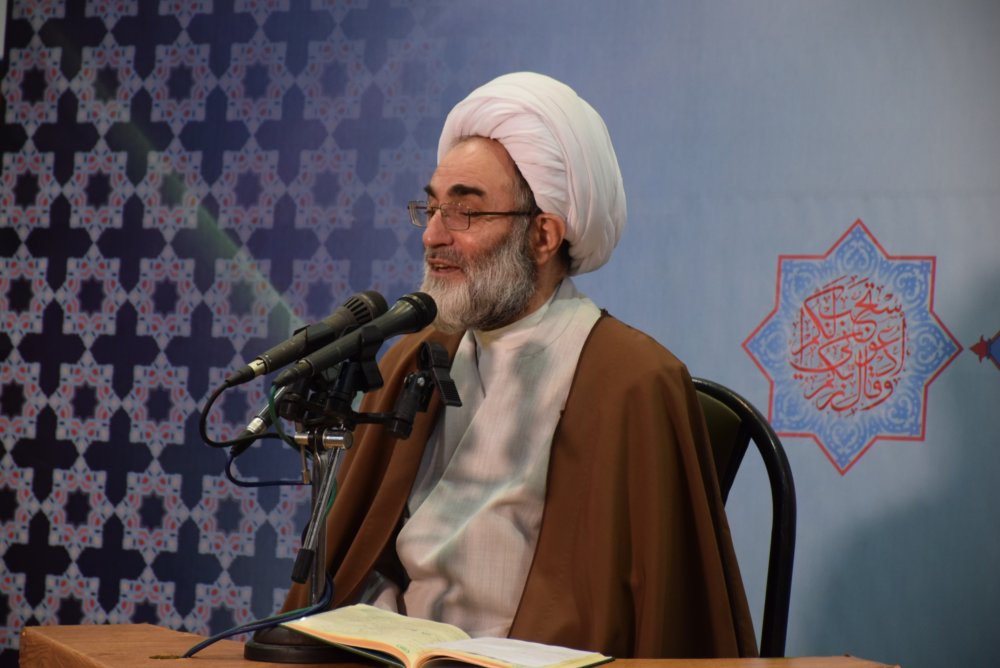 امروز دنیا به این باور رسید که آمریکا شیطان بزرگ است