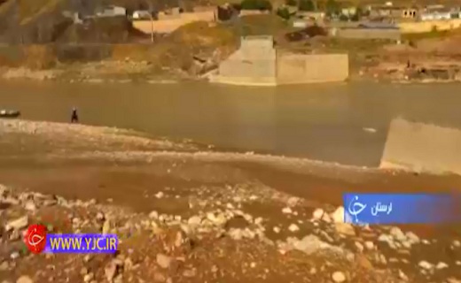 تزیین باغ انار با گل محمدی