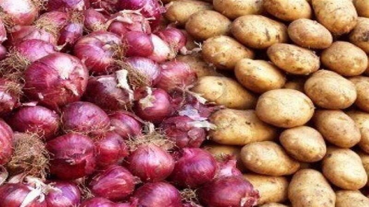 سیب زمینی و پیاز خاش به بازار آمد