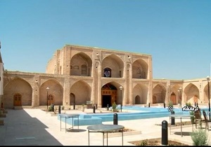 نباید برای سرمایه گذاران در کرمانشاه مانع تراشی کرد