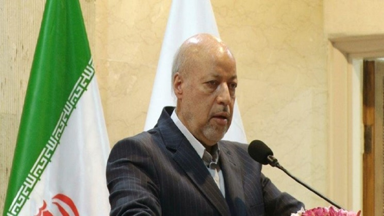 هیچ کس نباید خود را طلبکار نظام بداند