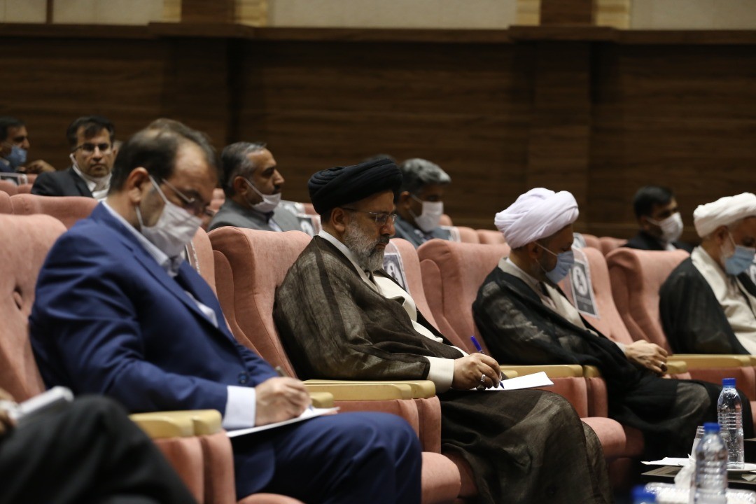 افتخار‌مان گره‌گشایی از مشکلات مردم است/ مدعیان حقوق بشر اجازه تنفس به معترضان را نمی دهند