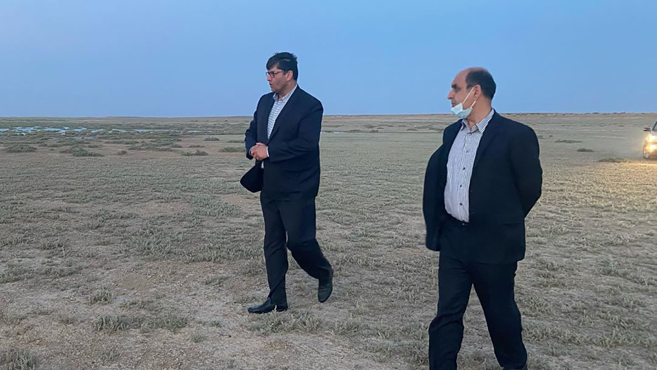 بازدید استاندار گلستان از روند عملیات پمپاژ پس آب کارخانه ید