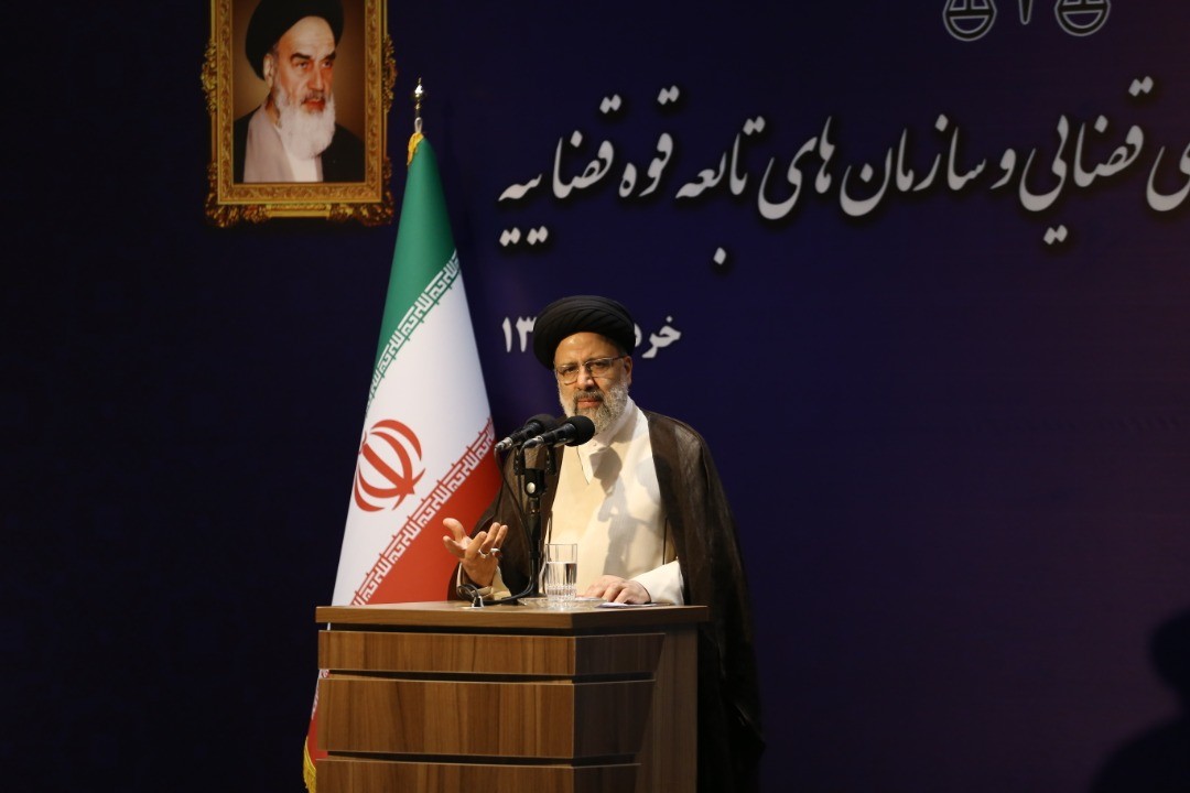 افتخار&zwnj;مان گره&zwnj;گشایی از مشکلات مردم است/ اجازه جولان به زمین خواران نخواهیم داد