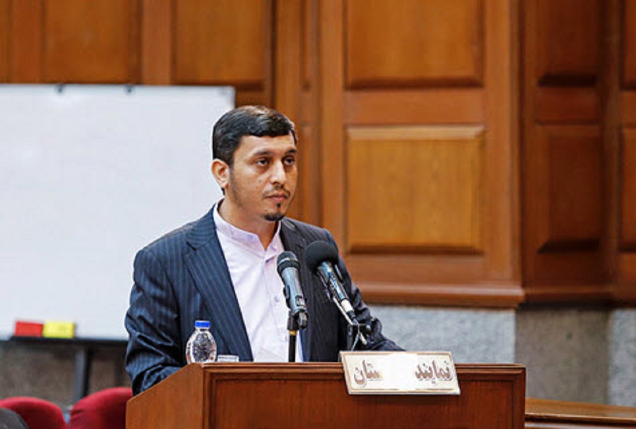 #رسول_قهرمانی ؛ قدردانی کاربران از نماینده جوان دادستان در دادگاه اکبر طبری
