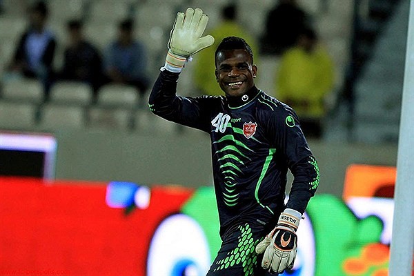 فیفا، شماره حساب نیلسون را از پرسپولیس خواست