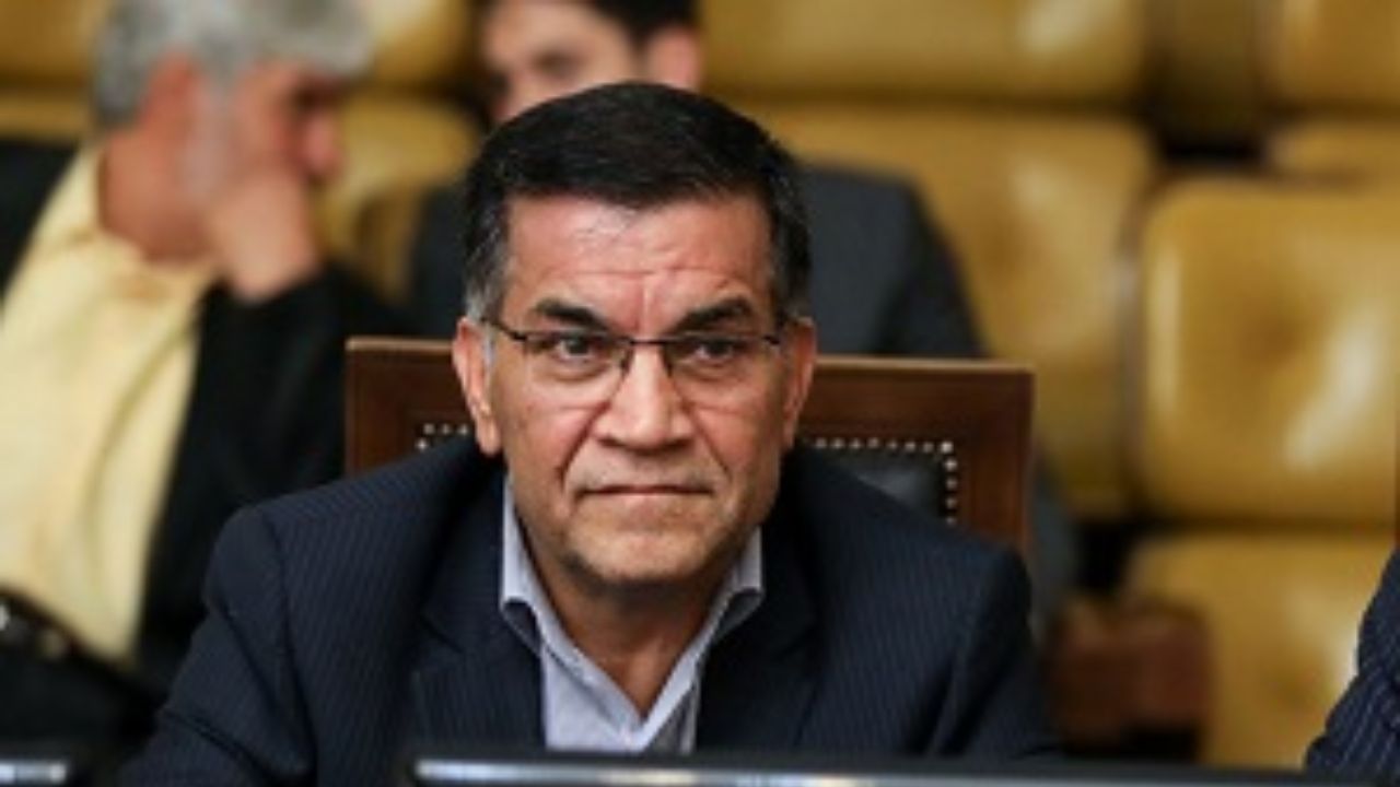مدعی العموم برای وصول ۹۱۰ میلیارد تومان طلب شهرداری از بانک آینده ورود کند