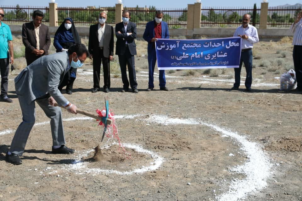کلنگ زنی ساخت ۷ پروژه مدرسه ساز در شهرستان بافت