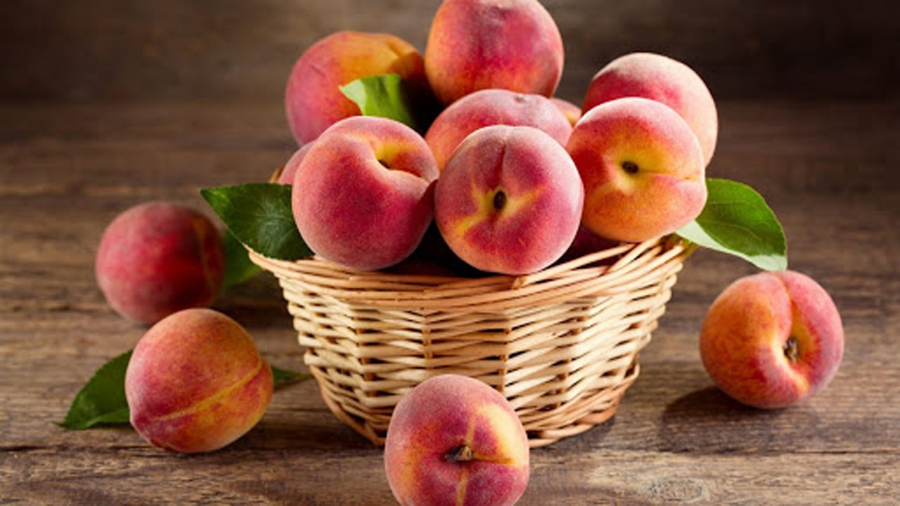 خواص شگفت‌انگیز هلو؛ از رفع بوی بدن دهان تا درمان سنگ کلیه
