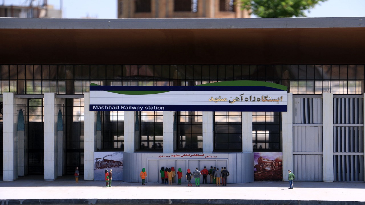آتش سوزی محوطه ایستگاه راه آهن مشهد/ این حادثه خسارتی نداشت