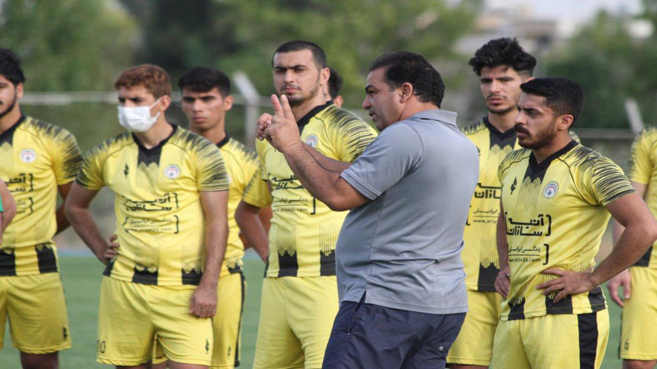 مصاف زردپوشان شیرازی با سپاهان اصفهان