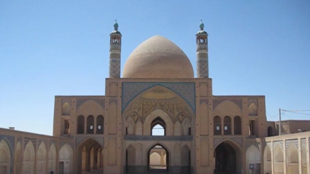 نمایی از مسجد تاریخی آقا بزرگ + فیلم
