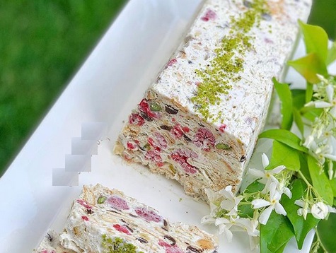 طرز تهیه پارافه میوه ای با طعم بستنی