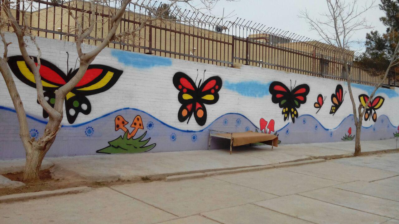 آثار هنرمندان کرج، از قاب منزل تا دیوارهای شهر
