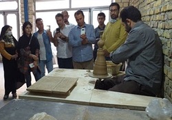 برگزاری دوره آموزش آشنایی راهنمایان گردشگری باصنایع دستی همدان