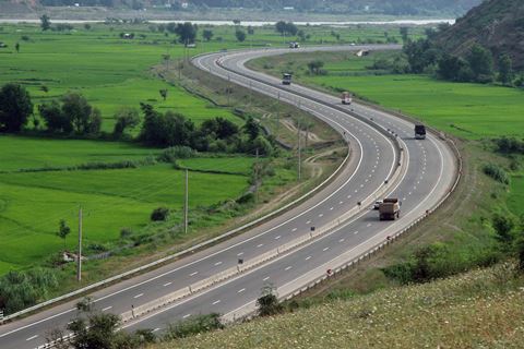 اعلام محدودیت‌های ترافیکی از امروز در جاده های گیلان