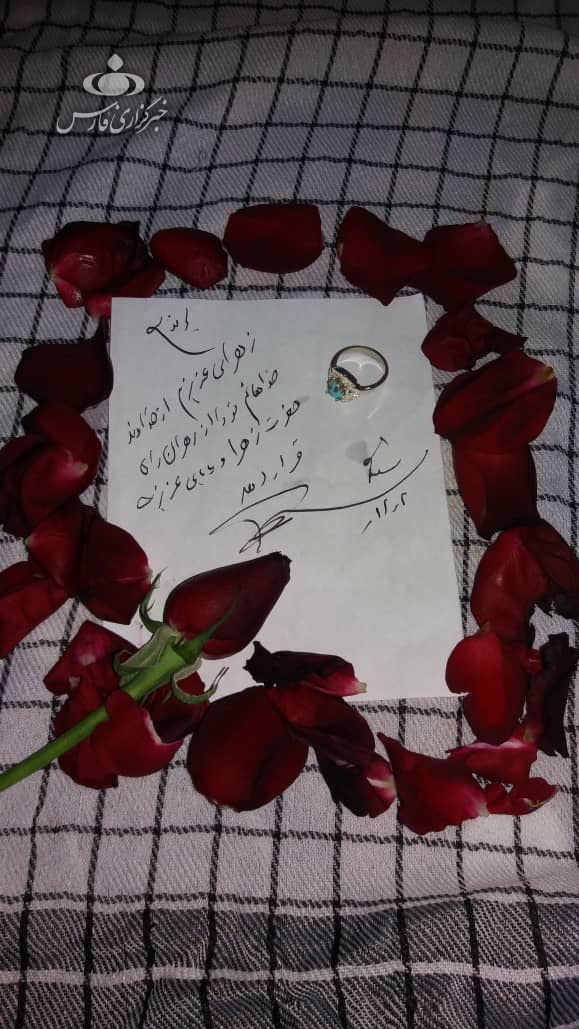 مکالمه عاشقانه مدافع حرم با همسرش در قلب دشمن/به مصطفی گفتم: با &laquo;حاج قاسم&raquo; عکس انداختی شهید می&zwnj;شوی +تصاویر