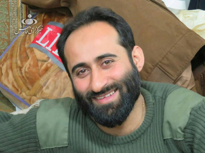 مکالمه عاشقانه مدافع حرم با همسرش در قلب دشمن/به مصطفی گفتم: با &laquo;حاج قاسم&raquo; عکس انداختی شهید می&zwnj;شوی +تصاویر