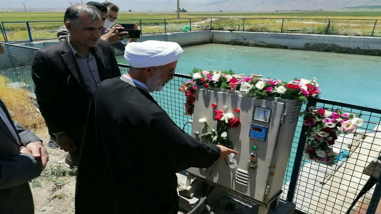 بهره برداری از دو طرح آبیاری تحت فشار در گندمان