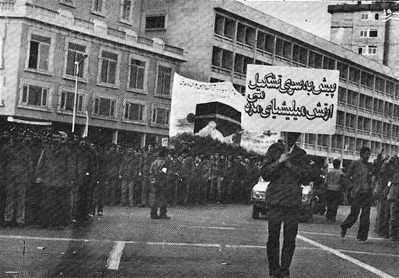 این تنها تنها دو صفحه از مثنوی هفتاد من جنایات منافقین بود