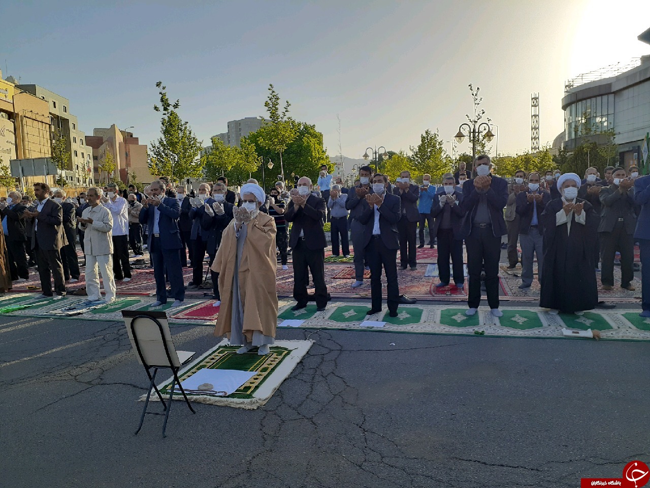 نمازباشکوه عید فطر در زنجان اقامه شد