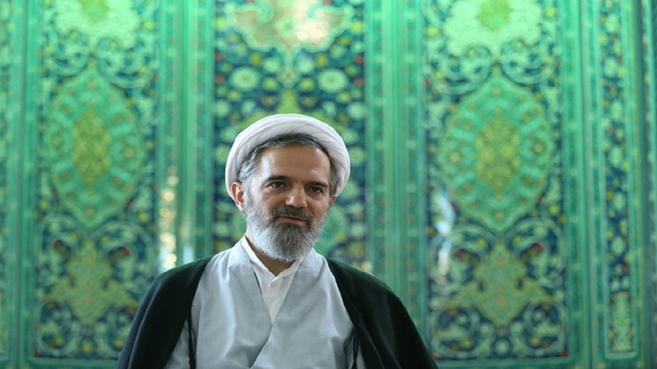 اختلاف در رویت هلال ماه از طرف مراجع امری فقهی است/ مردم به نظر مراجع تقلید خود عمل کنند