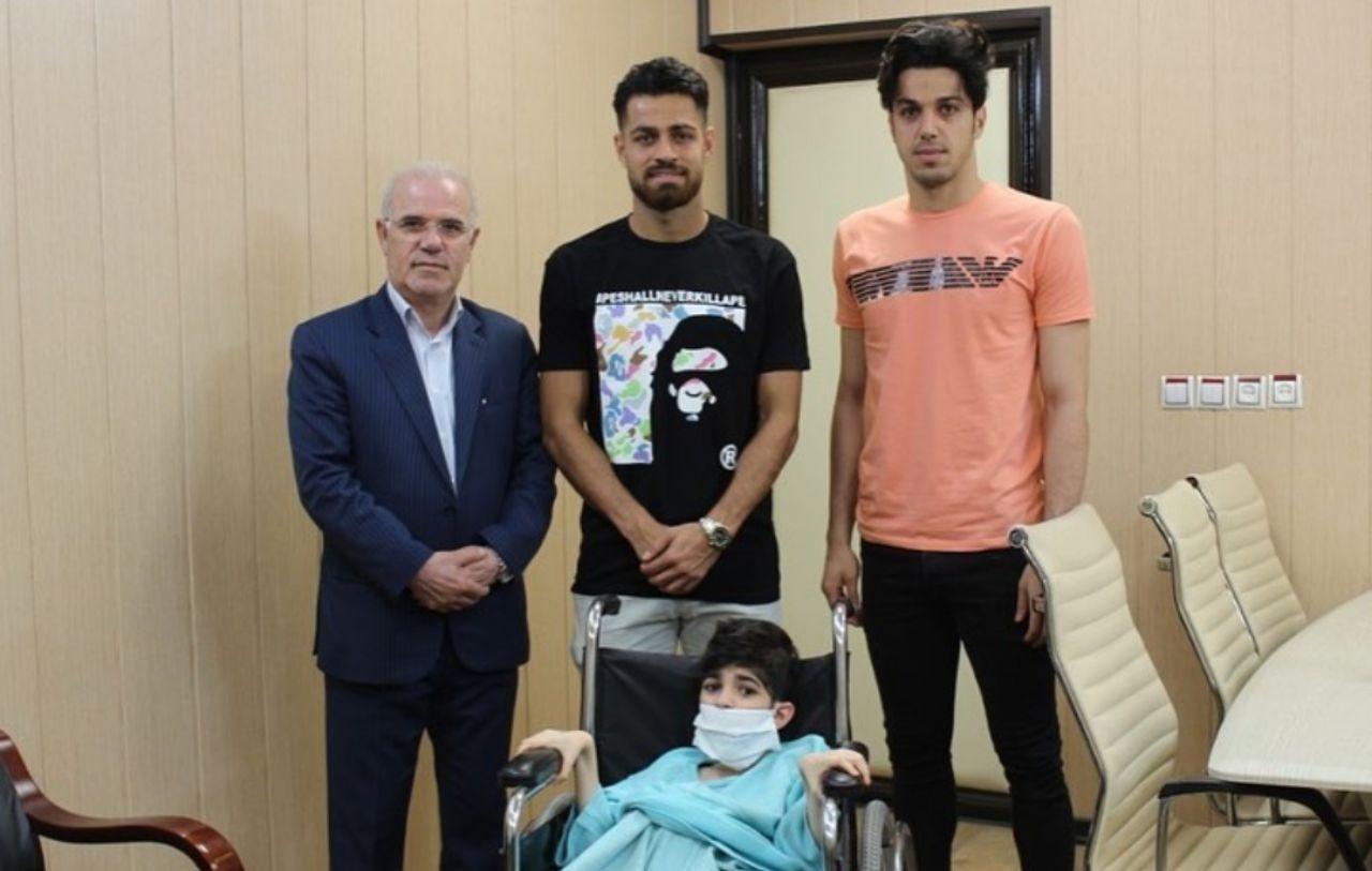 حضور مدافع تیم ملی فوتبال ایران در مرکز معلولین