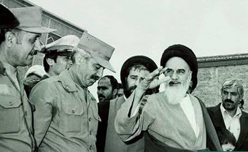 چه کسی بعد از آزادسازی خرمشهر، جنگ ایران و عراق را تعطیل اعلام کرد؟
