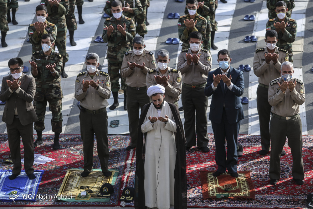 برگزاری نماز عید فطر در دانشگاه‌های افسری امام علی و شهید ستاری ارتش