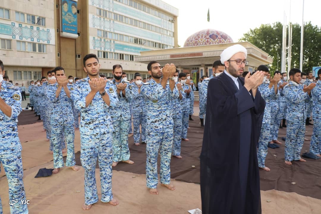برگزاری نماز عید فطر در دانشگاه&zwnj;های افسری امام علی و شهید ستاری ارتش