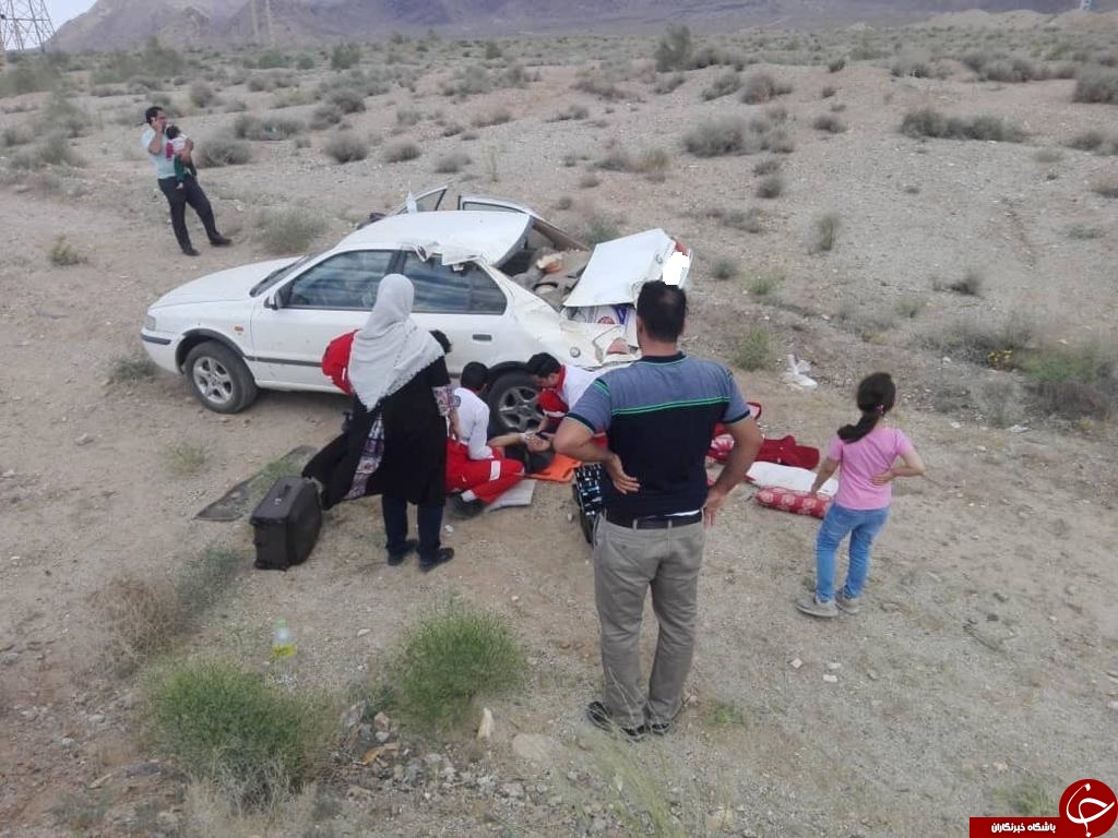 امداد رسانی به مصدومان حادثه واژگونی سمند در محور تفت_ابرکوه