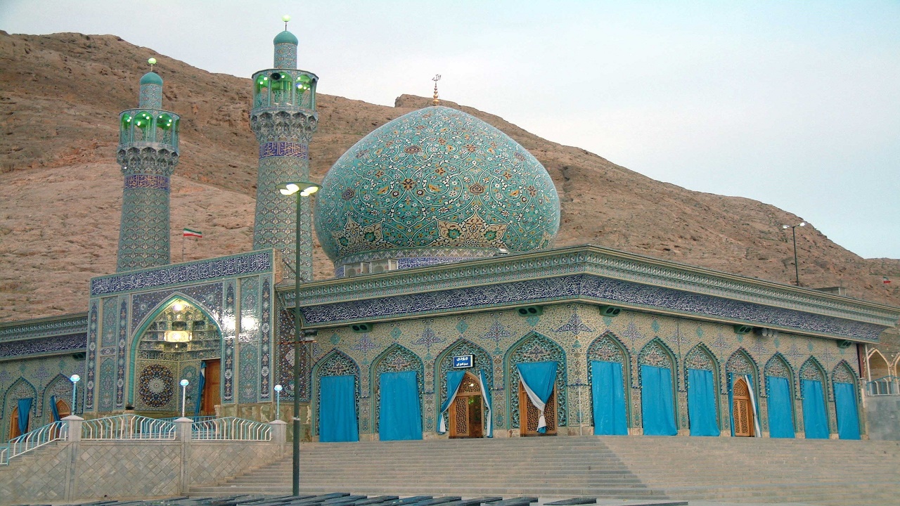 بازگشایی صحن آستان های مقدس امامزادگان استان اصفهان