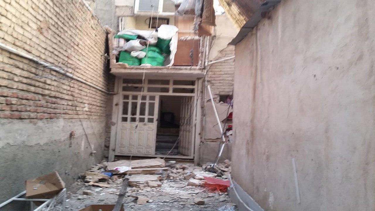 انفجار یک واحد مسکونی به علت نشت گاز در فردیس/ ۳ نفر مصدوم شدند
