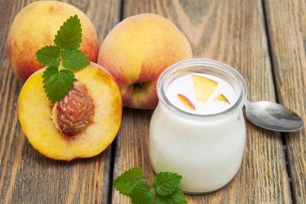 تهیه ماست میوه ساده و خوشمزه