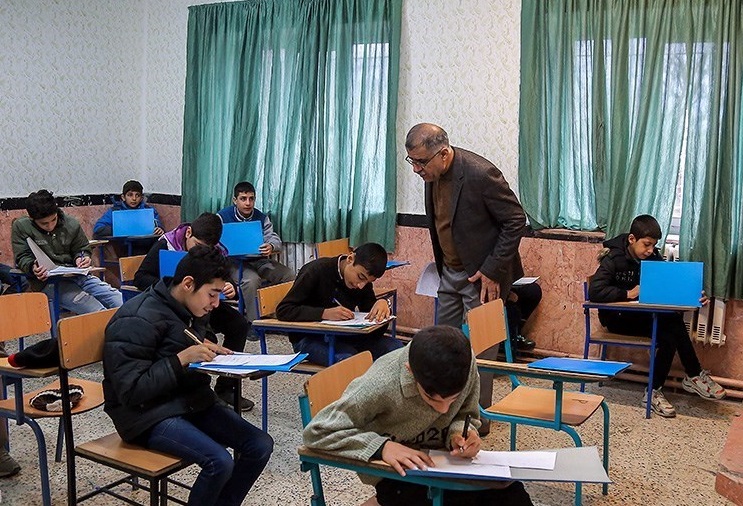 امتحانات نهایی نهم و دوازدهم مدارس حضوری است