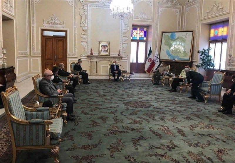 دیدار فرماندهان ارشد نظامی با لاریجانی