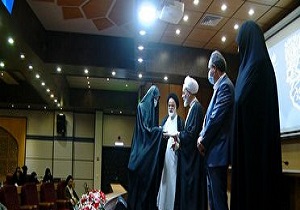 بانوان جهادگر مدافع سلامت قم تجلیل شدند