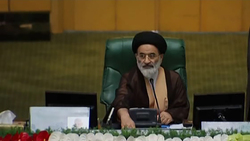 فیلم کامل سخنرانی روحانی در افتتاحیه مجلس یازدهم