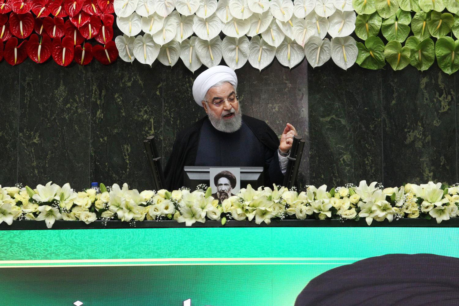 مجلس شورای اسلامی نماد دموکراسی اسلامی است/ مبنای ما برای همکاری&zwnj;ها چارچوب قانون اساسی است
