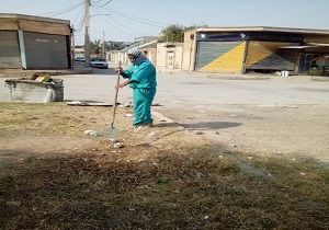 پاکسازی پارک‌های محلی از سوی شهرداری  اهواز