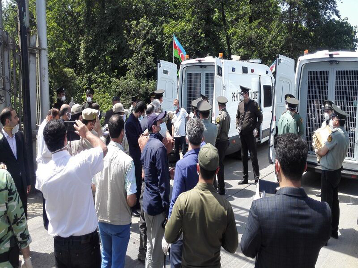 تحویل ۱۹ محکوم ایرانی از سوی جمهوری آذربایجان