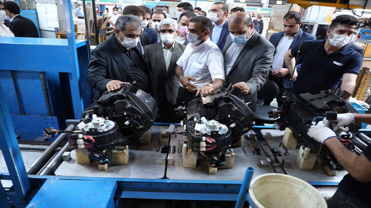 قوانین دست و پاگیر مانعی برای رونق تولید