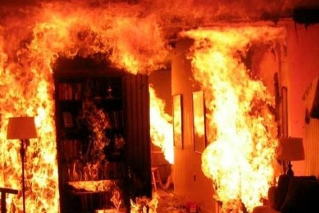 برادری جان خواهرش را به آتش کشید
