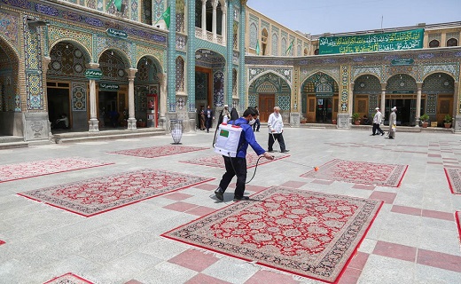 حرم حضرت معصومه (س) روزانه ضدعفونی می شود +تصاویر